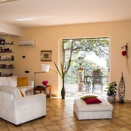 Casa Vacanze Gallodoro Letojanni Exteriér fotografie
