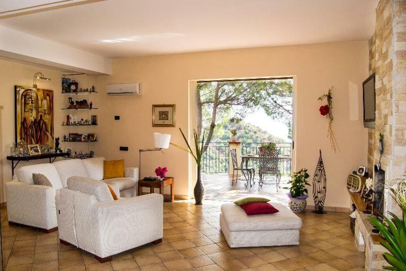 Casa Vacanze Gallodoro Letojanni Exteriér fotografie
