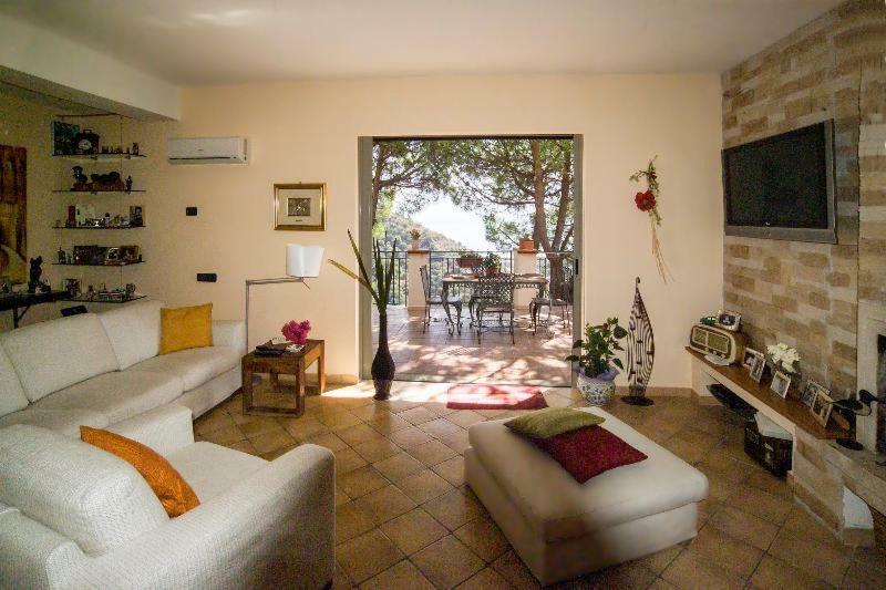 Casa Vacanze Gallodoro Letojanni Exteriér fotografie